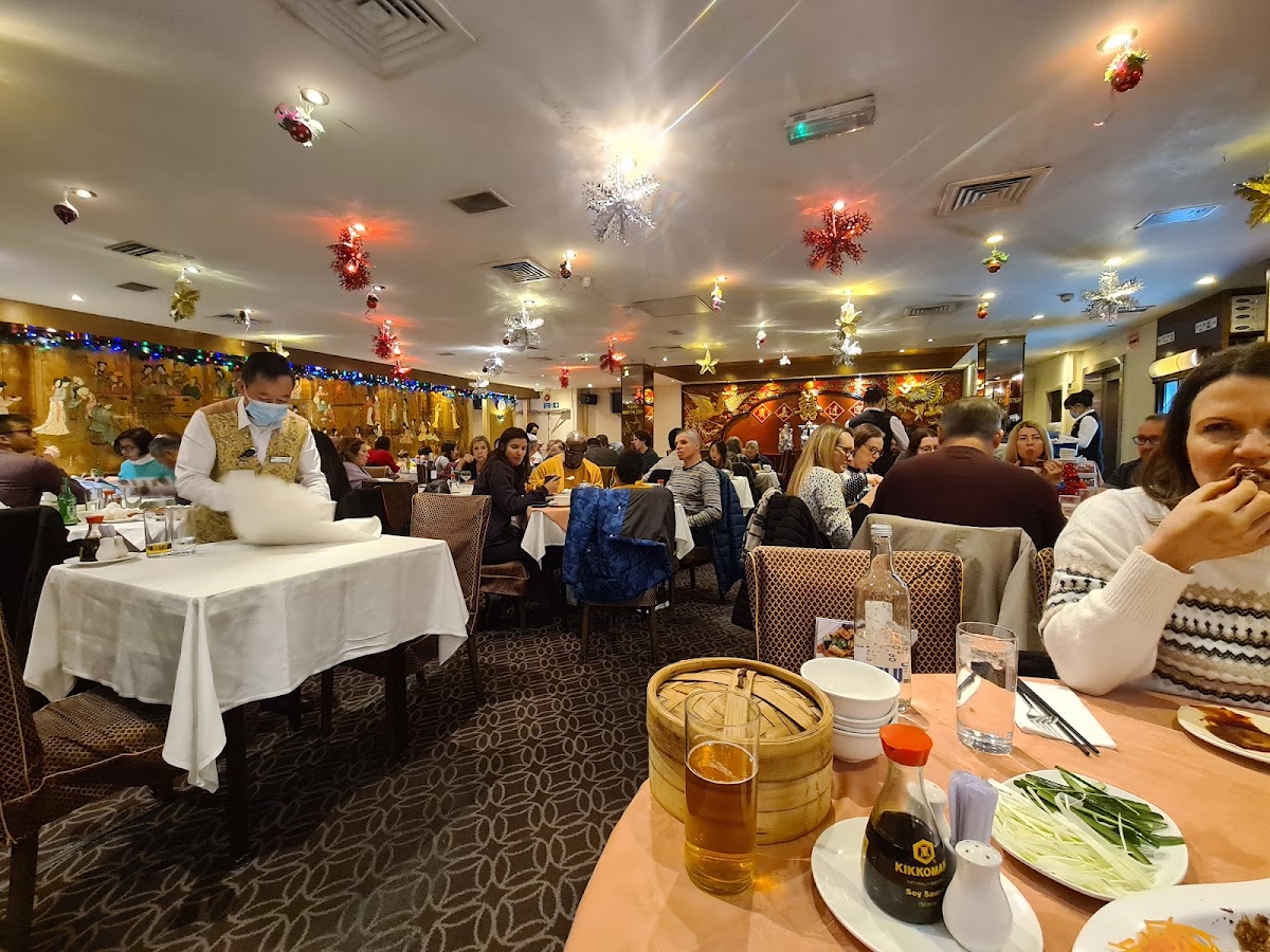 Golden Dragon (Chinatown)