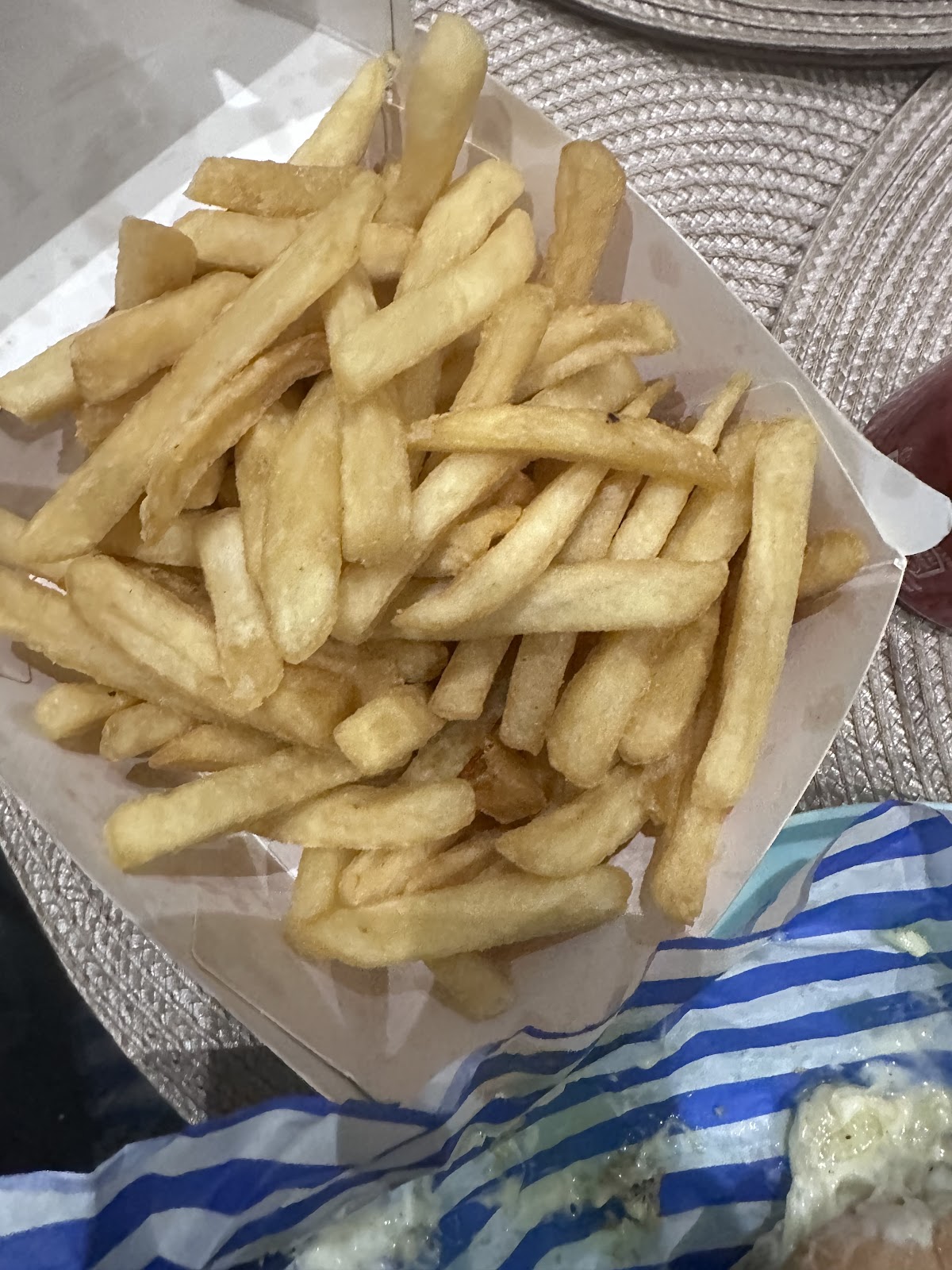 Hardies Peri Peri - modern-european