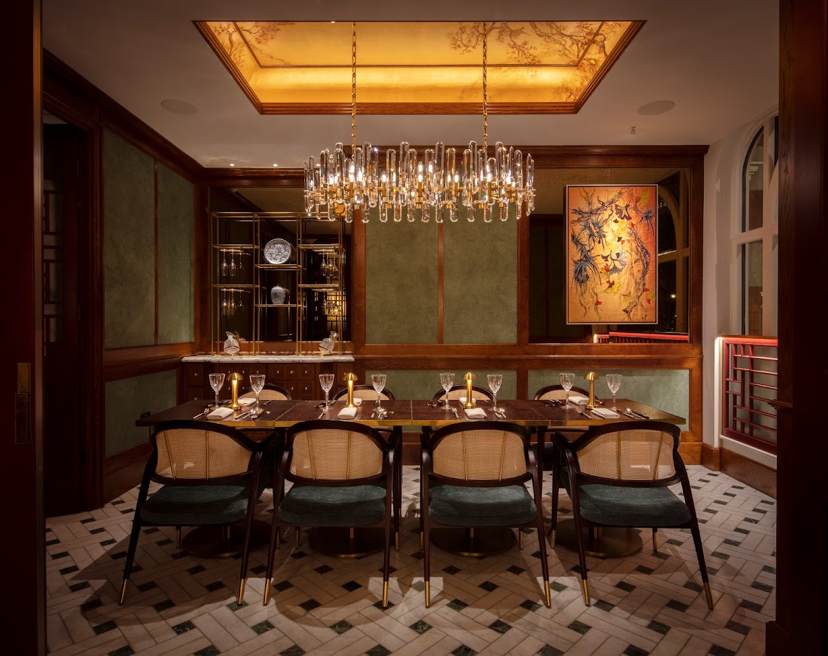 House of Ming - chinese restaurant in 54 Buckingham Gate, London