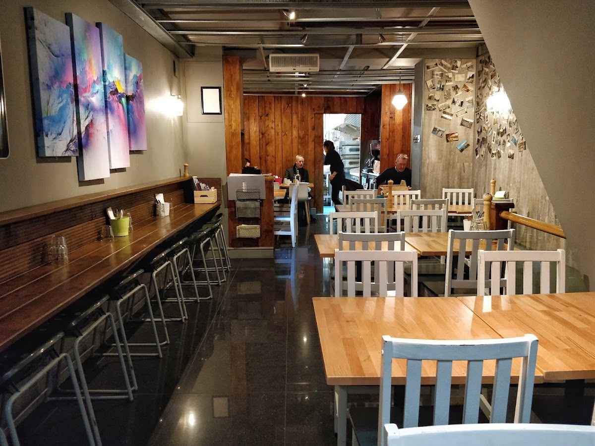 Italina385 - modern-european restaurant in Tower Hamlets