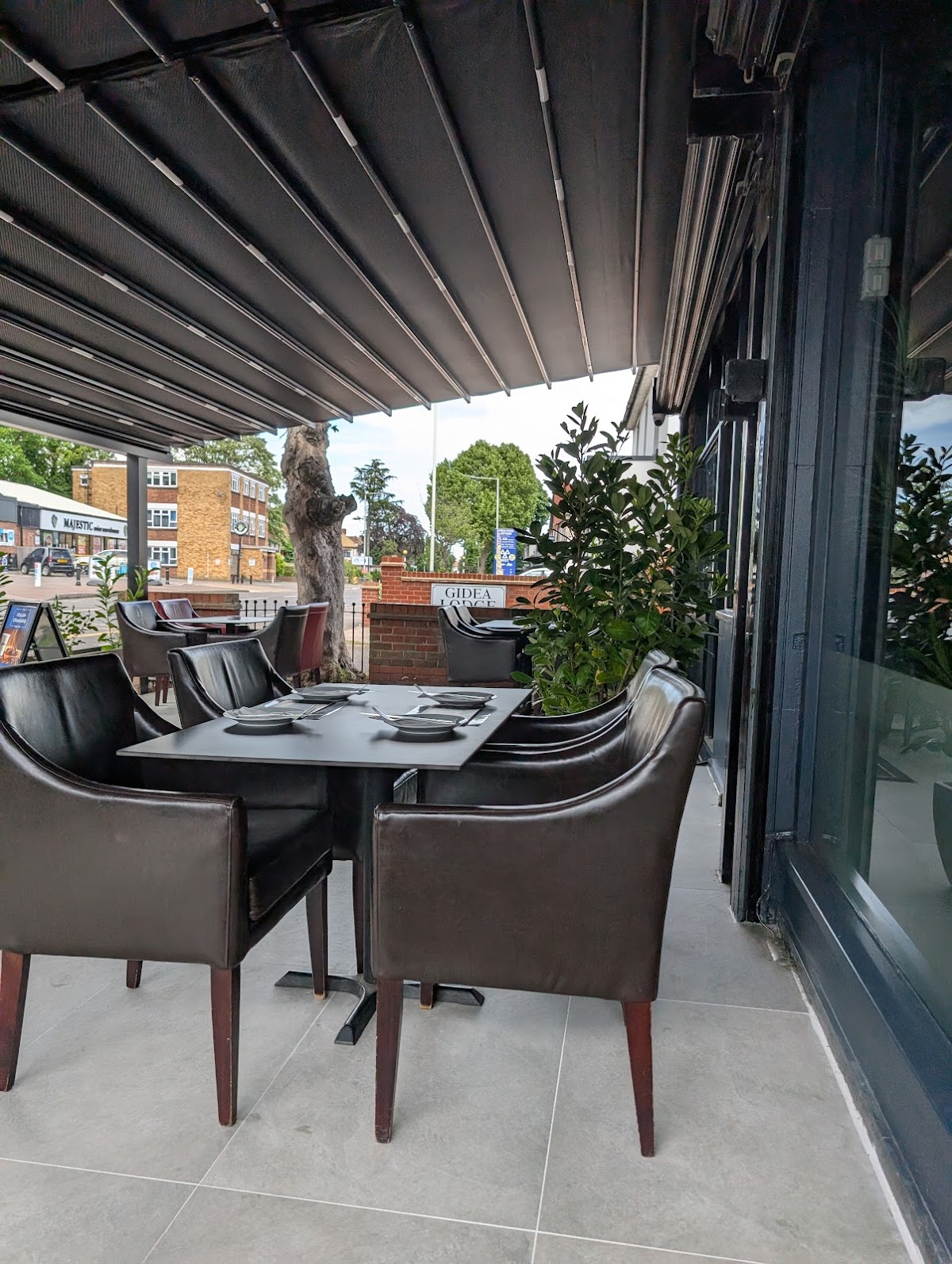 Meteor Meze & Grill Restaurant - turkish restaurant in Havering